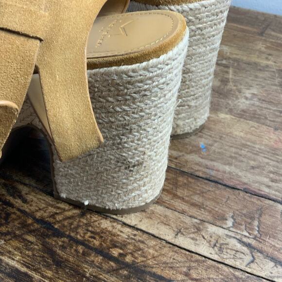 Marc Fisher Oaten Platform Shoes - Picture 6 of 9